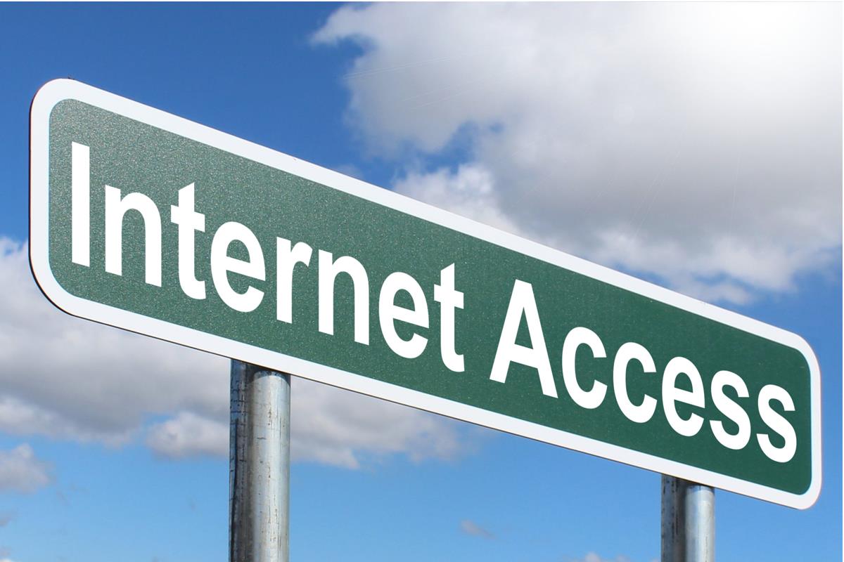 Image of Internet Access - Free of Charge Creative Commons Green Highway sign